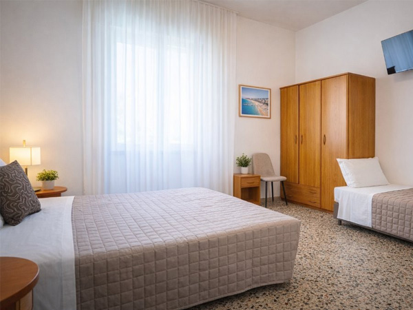 Camera Tripla Hotel DinKli Rimini